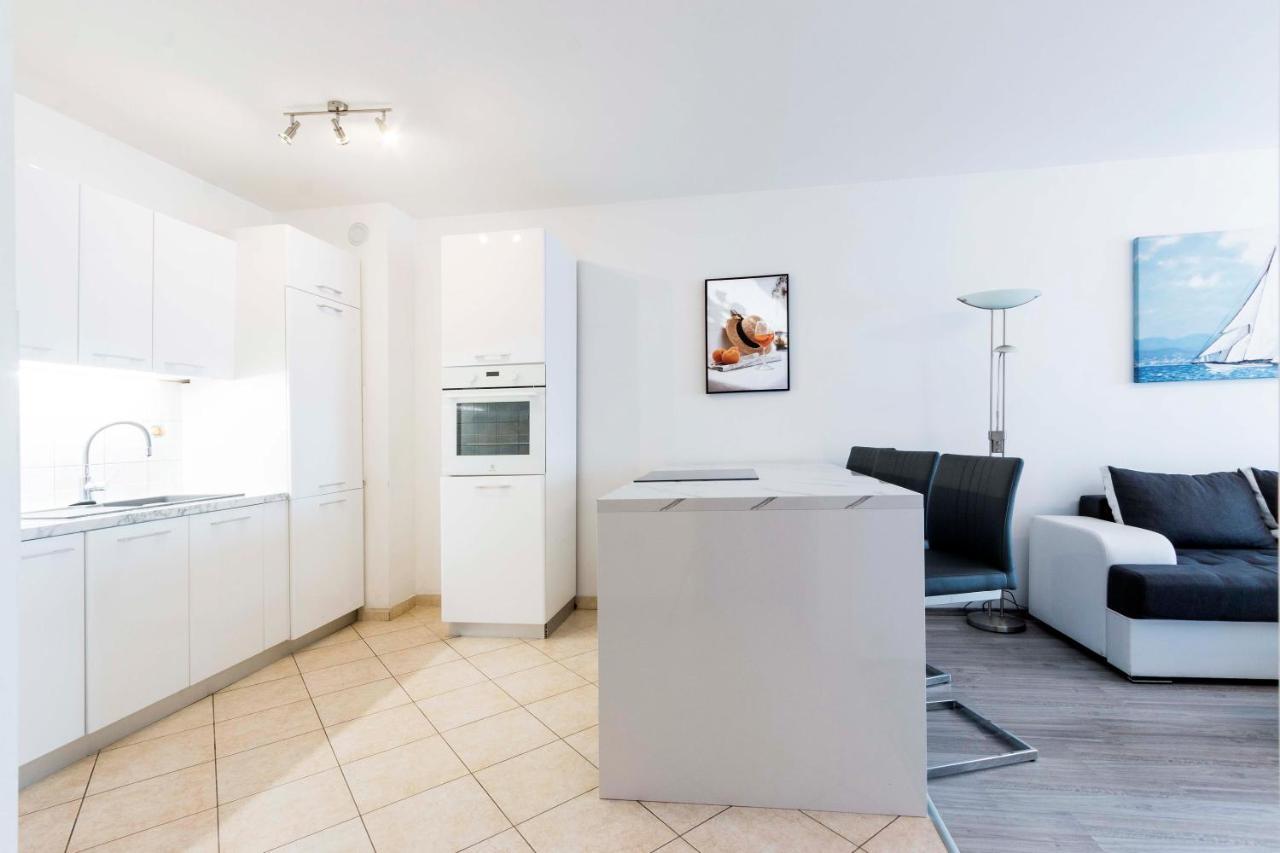Apartment Elena Pula Extérieur photo